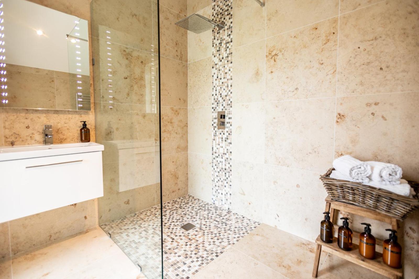 לינה וארוחת בוקר ניופורט Ecton House מראה חיצוני תמונה
